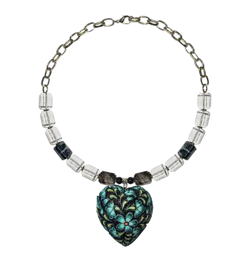 Collar con cadena, piedras y dije